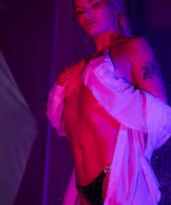 Проститутка Дарька